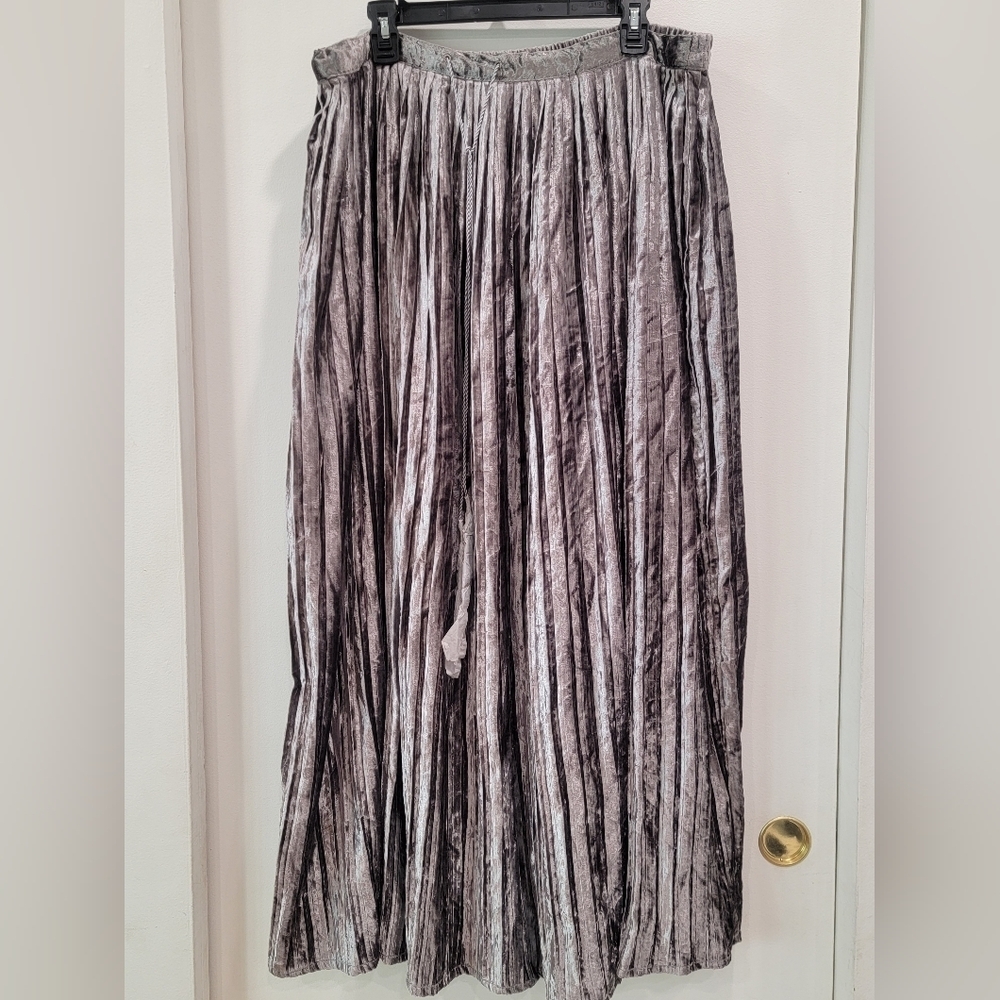 Soft Surroundings Size TL Midi Skirt Silver Pleated Velvet Tassels Gray Boho